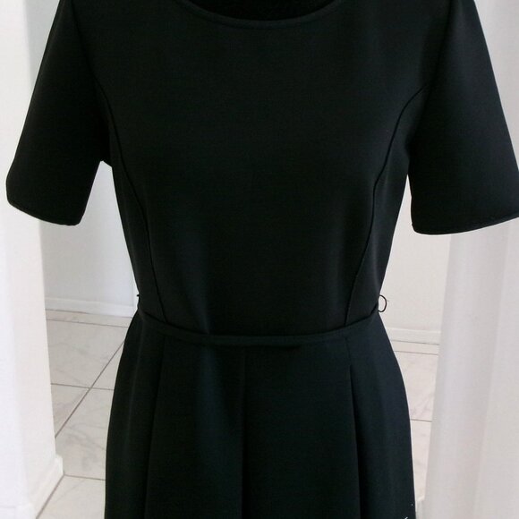 Elie Tahari CITY SCAPE Graphic Print Short Sleeve Dress Stretch 8 Black Whit - Picture 3 of 16